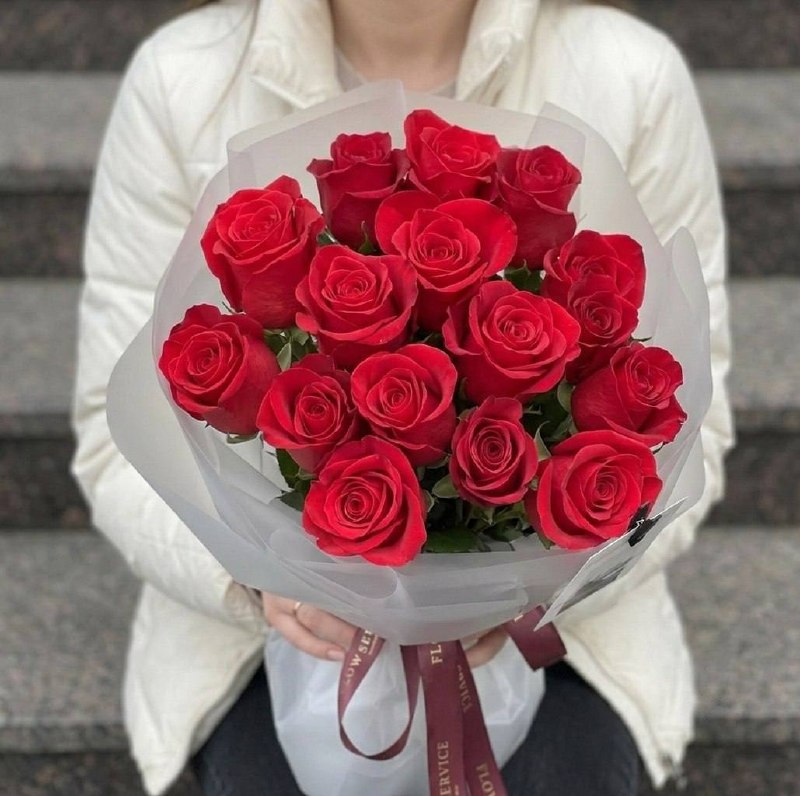 Моно-букет из красных роз